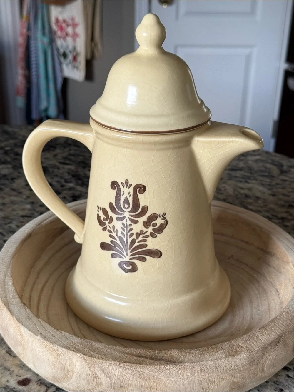 Pfaltzgraff Village Coffee Pot & Lid Vintage Stoneware Made In USA